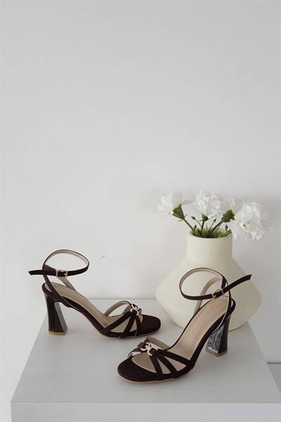 Çift Tokalı Topuklu Ayakkabı