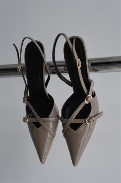 Çapraz Tokalı Stiletto