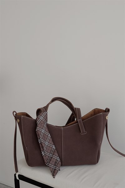 El Ve Omuz Askılı Çanta