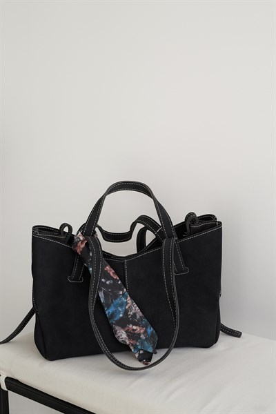 El Ve Omuz Askılı Çanta