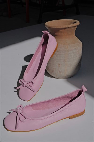 Fiyonklu Düz Taban Babet