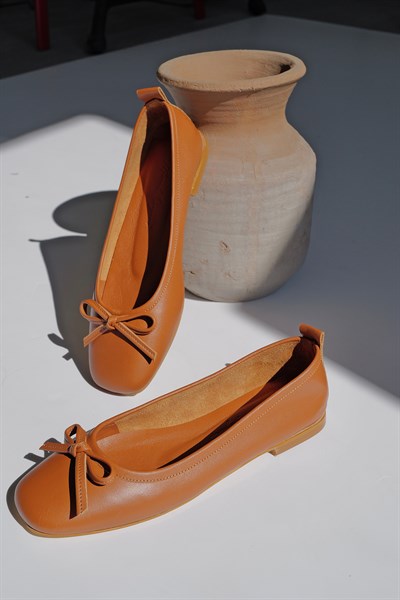 Fiyonklu Düz Taban Babet