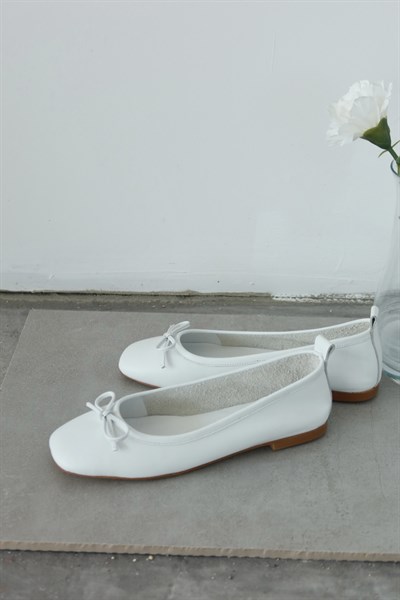 Fiyonklu Düz Taban Babet