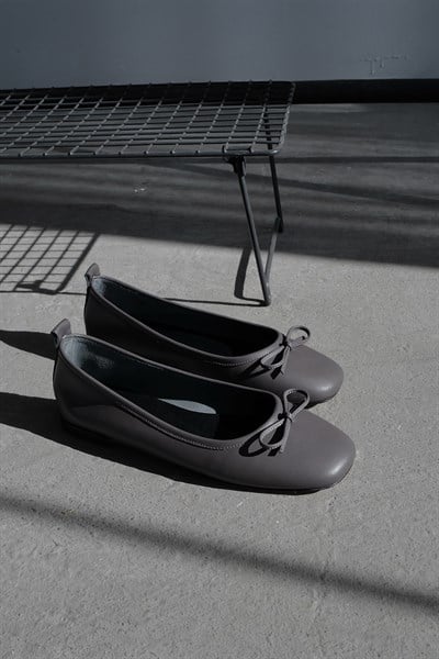 Fiyonklu Düz Taban Babet