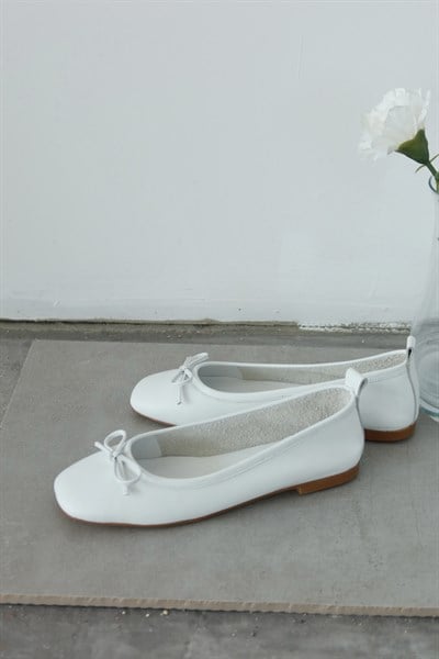 Fiyonklu Düz Taban Babet