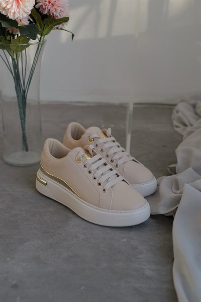 Gold Detay Sneaker