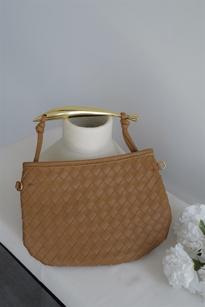 Gold Kulplu Kapitone Çanta