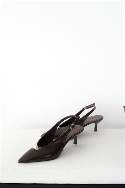 Gold Tokalı Topuklu Ayakkabı