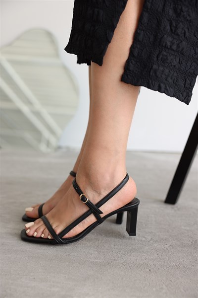 İnce Bantlı Ayakkabı