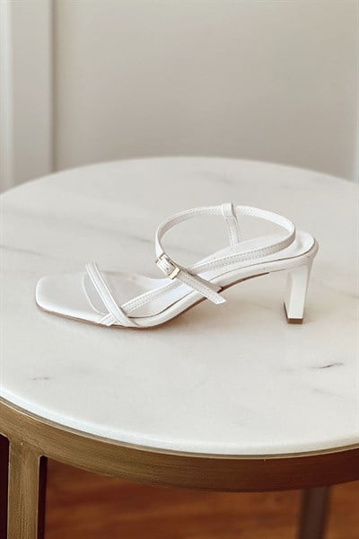 İnce Bantlı Ayakkabı