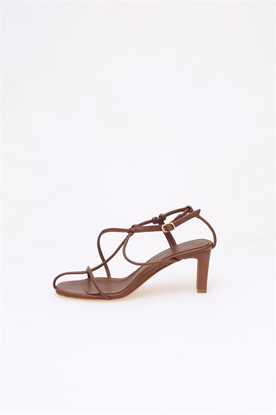 İnce Bantlı Topuklu Ayakkabı