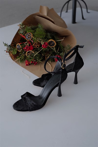 Kadife Topuklu Ayakkabı