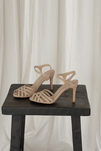Kafes Model Topuklu Ayakkabı