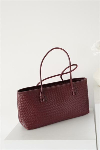 Kapitone İnce Askılı Çanta