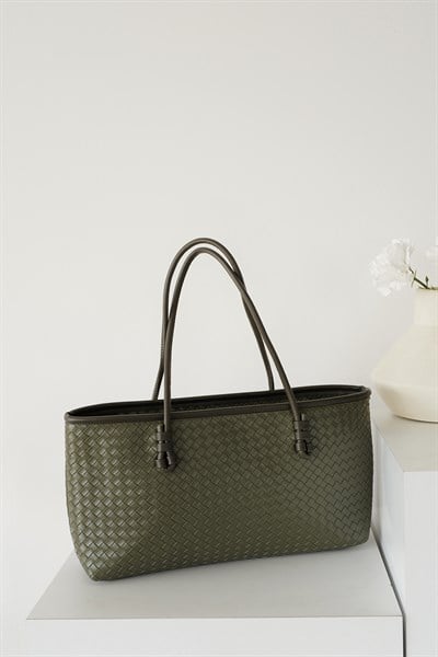 Kapitone İnce Askılı Çanta