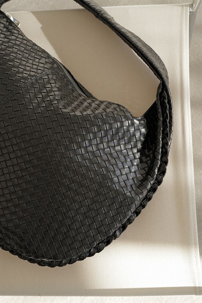 Kapitone Omuz Çanta