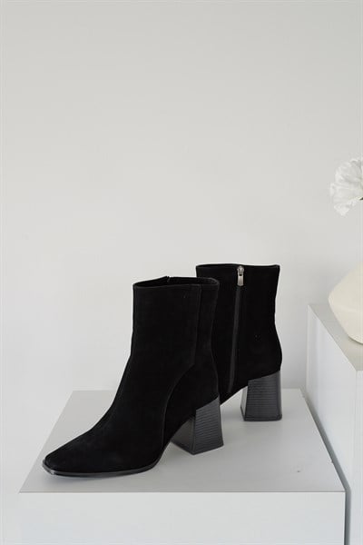 Küt Burun Kalın Topuk Bot