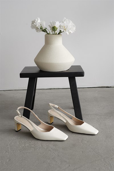 Küt Burun Topuklu Ayakkabı