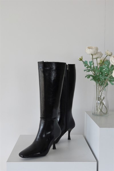 Küt Burun Uzun Çizme