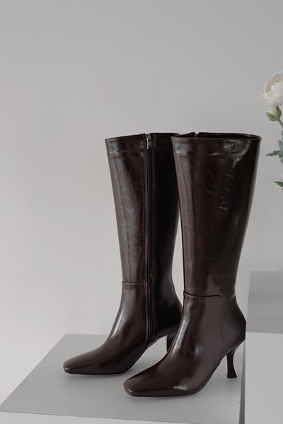 Küt Burun Uzun Çizme