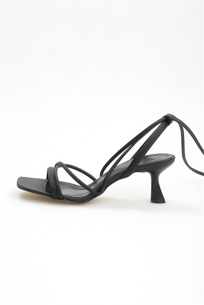 Mat Saten Topuklu Ayakkabı