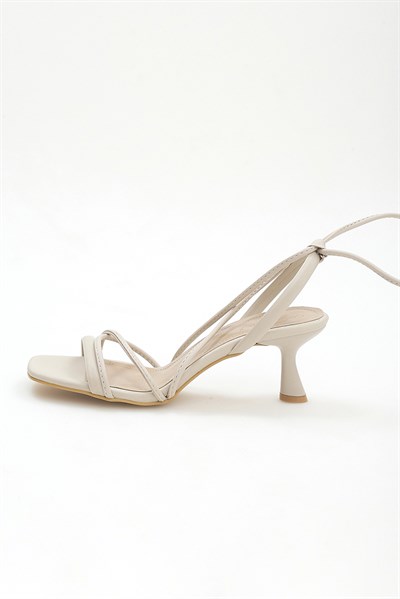 Mat Saten Topuklu Ayakkabı