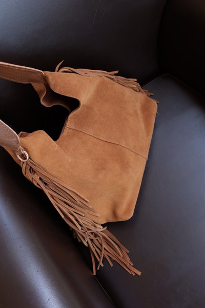 Püskül Detaylı Süet Çanta