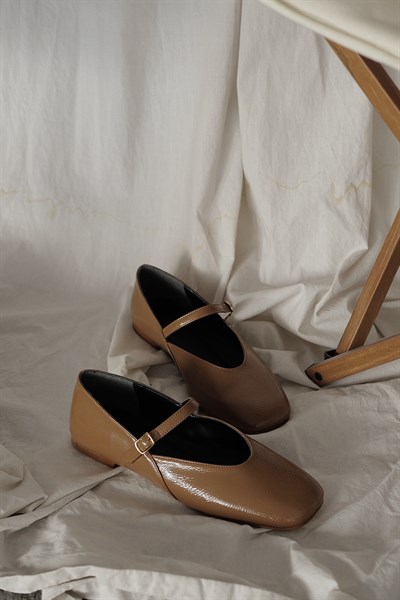 Rugan Kemer Bantlı Babet