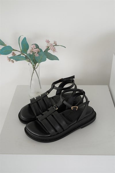 Şerit Bantlı Sandalet