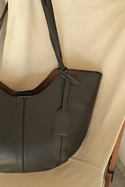 Şerit Detaylı Çanta