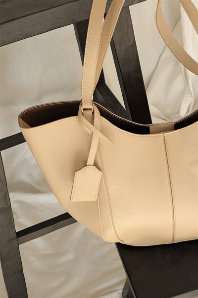 Şerit Detaylı Çanta