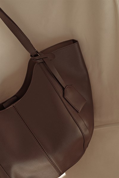 Şerit Detaylı Çanta