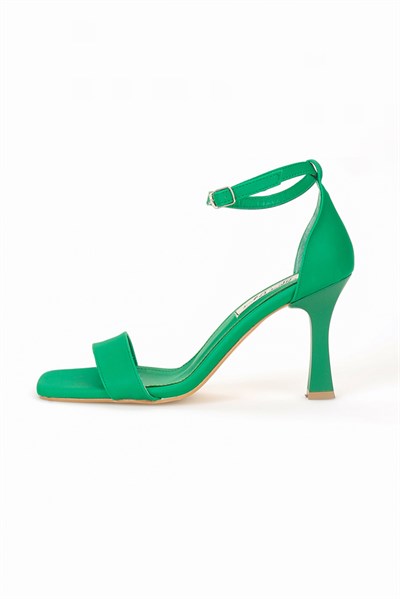 Tek Bantlı Topuklu Ayakkabı