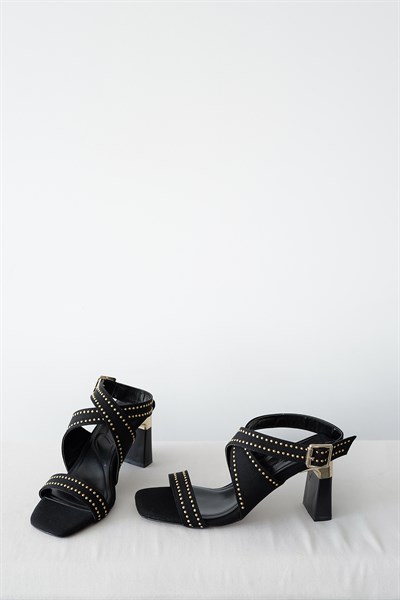 Zımbalı Topuklu Ayakkabı