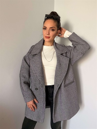Siyah Beyaz Balıksırtı Oversize Kaşe Kaban