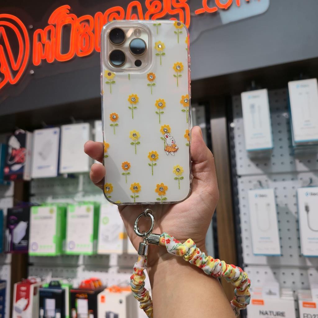 Apple iPhone 11  Flover Bilek Askı Hediyeli Silikon Kapak