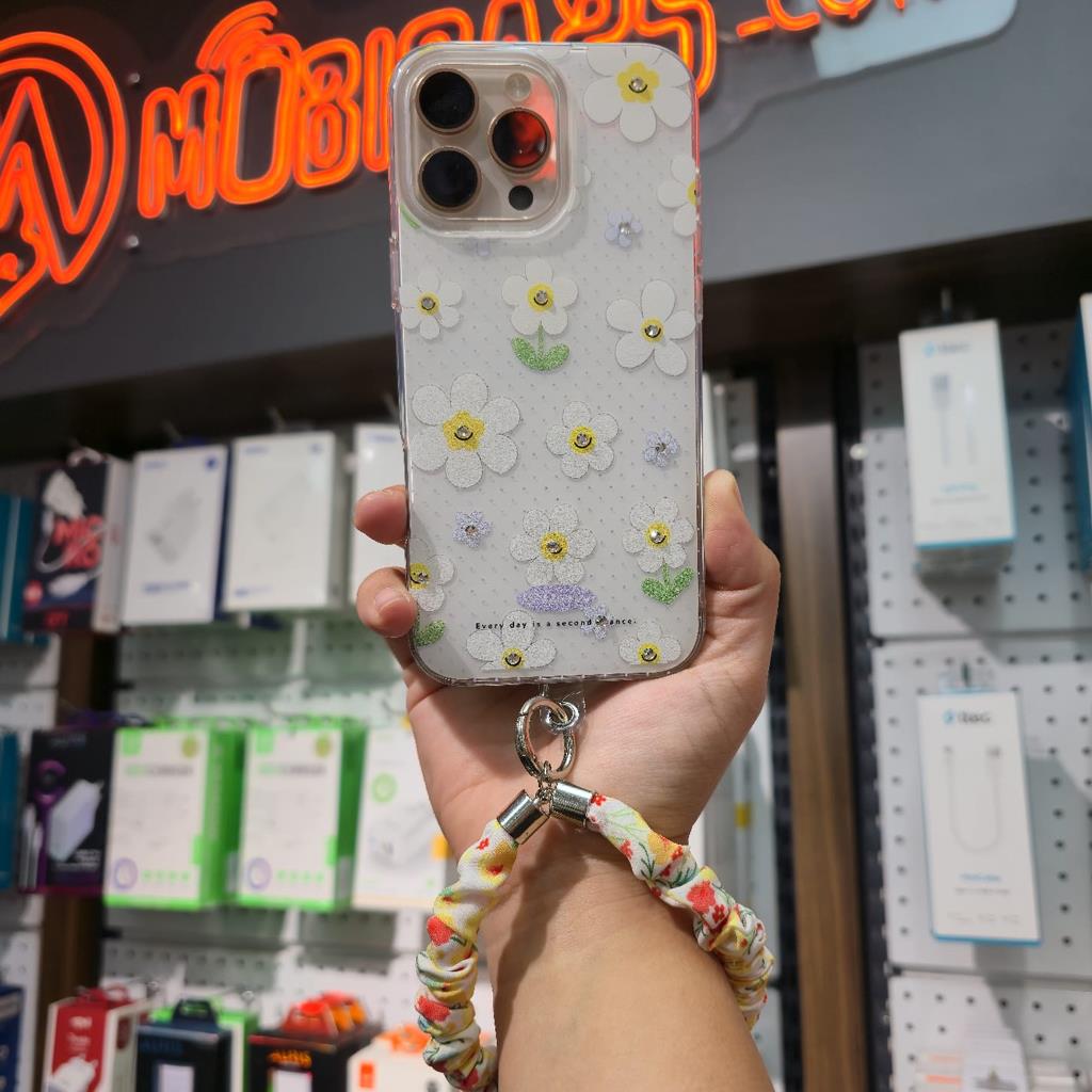 Apple iPhone 16 Pro  Flover Bilek Askı Hediyeli Silikon Kapak