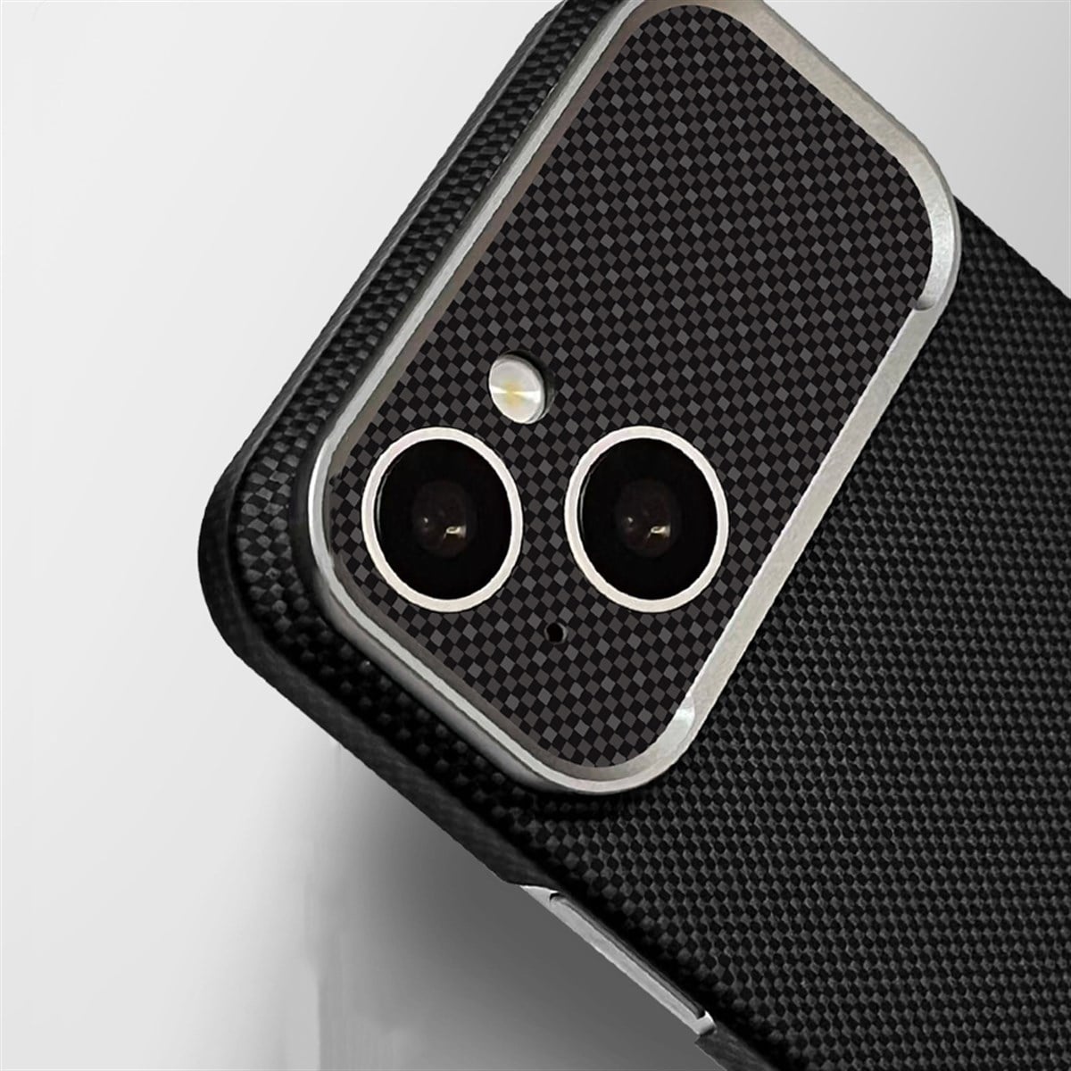 Apple iPhone 15 Kılıf M-Safe Şarj Özellikli Zore Paris Zerre Sert PC Kapak