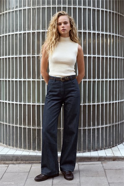 Kemerli Denim Görünümlü Pantolon