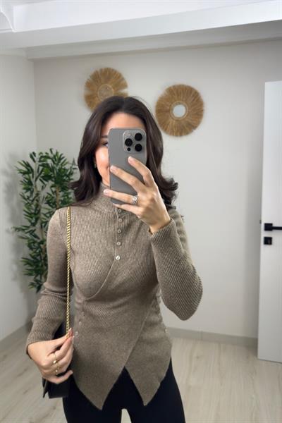 BELDEN DÜĞMELİ TRİKO KAZAK - VİZON