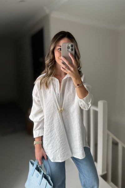 BROŞ DETAYLI GÖMLEK - BEYAZ