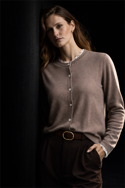 Kadın Bej Yakası ve Kolları Dantelli Ultrasoft Triko Hırka