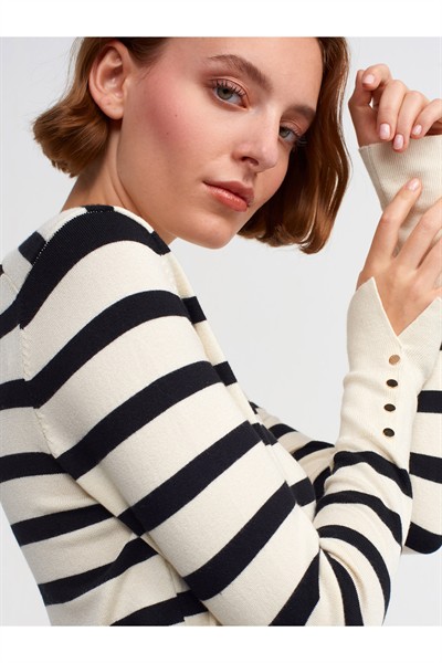 10433 Bisiklet Yaka Çizgili Kol Ortası Drolpu Kazak-krem-siyah