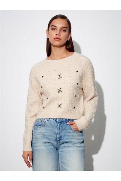 10462 Bisiklet Yaka Önü Taş İşlemeli Kazak-Bej