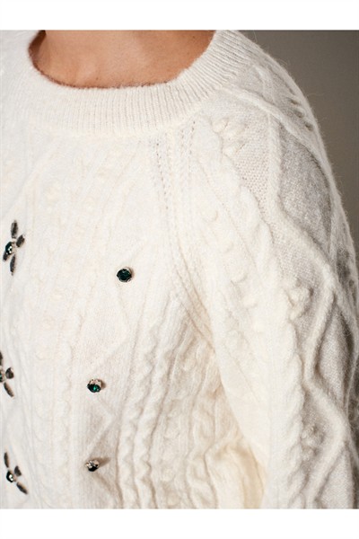 10462 Bisiklet Yaka Önü Taş İşlemeli Kazak-Ekru