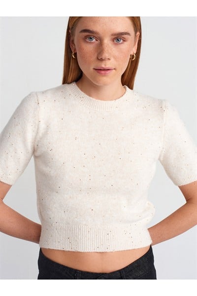 10703 Bisiklet Yaka Pullu Simli Triko Kazak-krem
