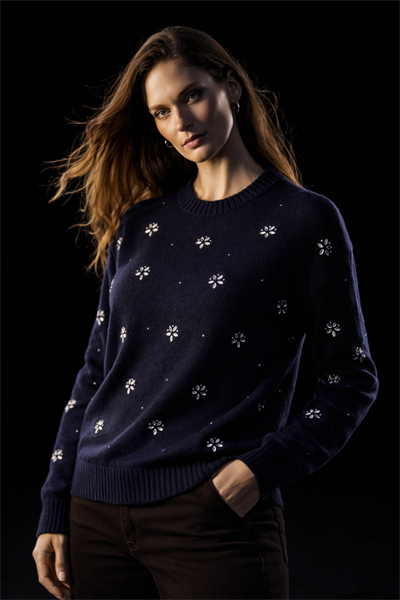 Kadın Lacivert Çiçek Taş İşlemeli Şık Triko Kazak