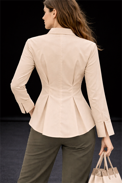 Bej Poplin %100 Pamuk Pilili Belden Oturtmalı Gömlek