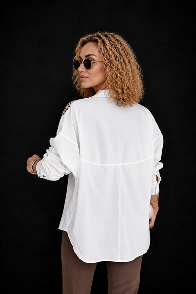 Kadın Beyaz Tasarım Leopar Detay Oversize Poplin Pamuklu Gömlek