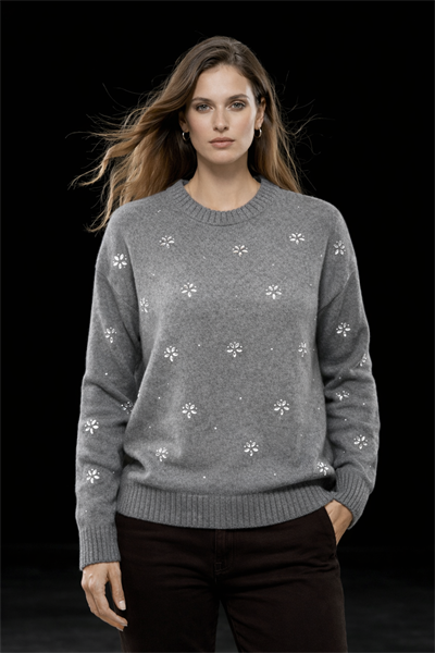Kadın Gri ÇiçekTaş İşlemeli Şık Triko Kazak